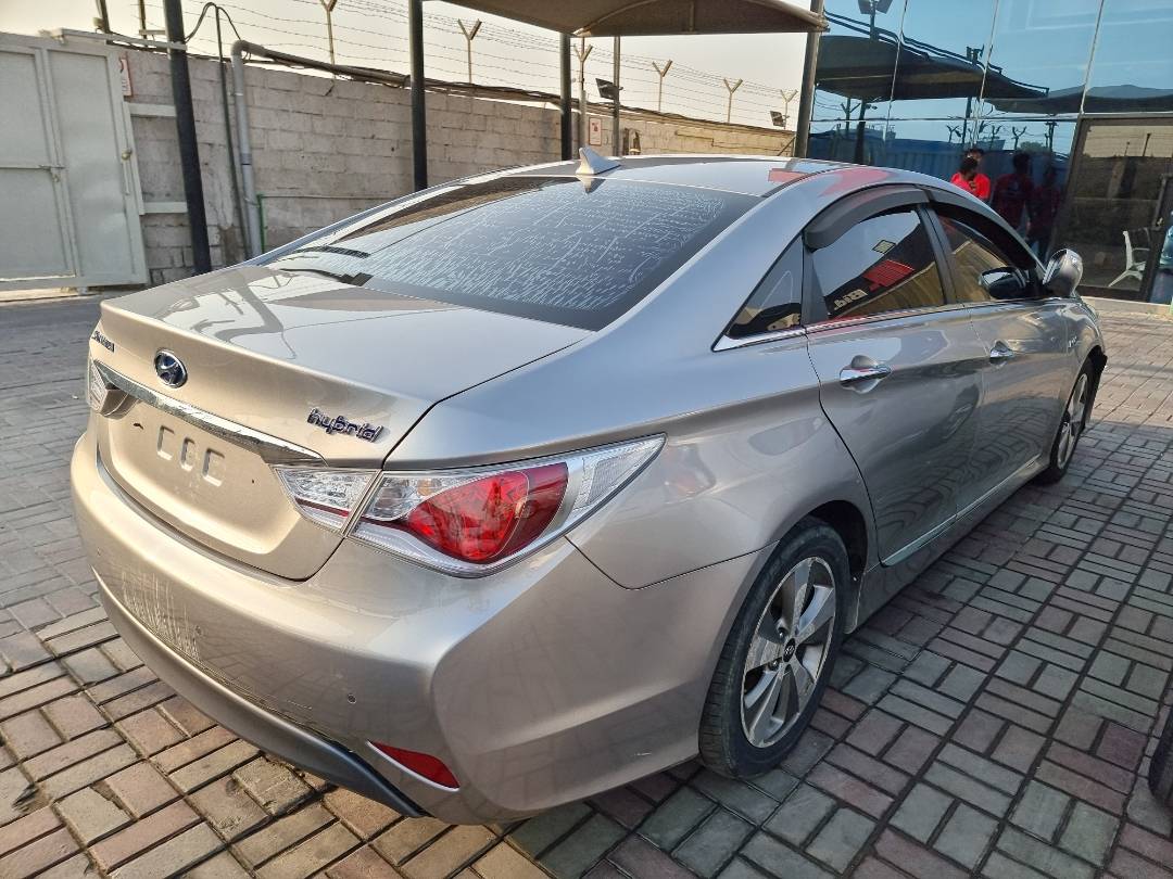 HYUNDAI SONATA 2012 - Marhaba Auction Used Cars - Image 4