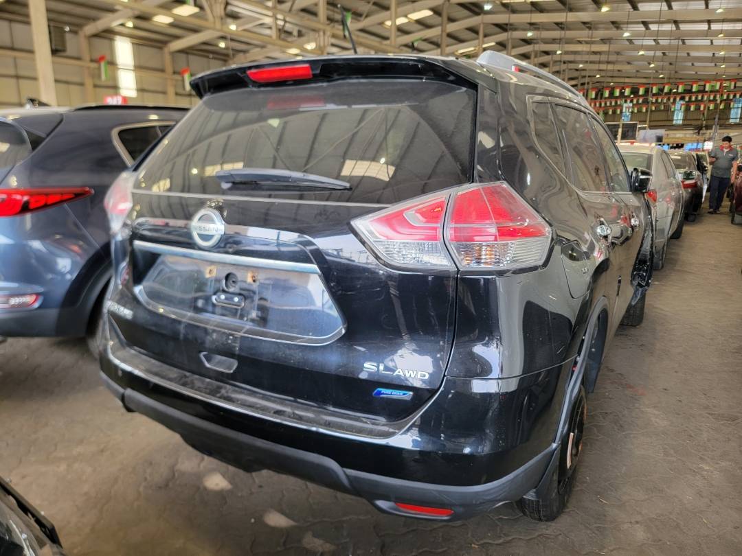 2015 NISSAN ROGUE — 231086 KM — Lot 904119 — Main - Marhaba Auctions Used Cars - Image 3
