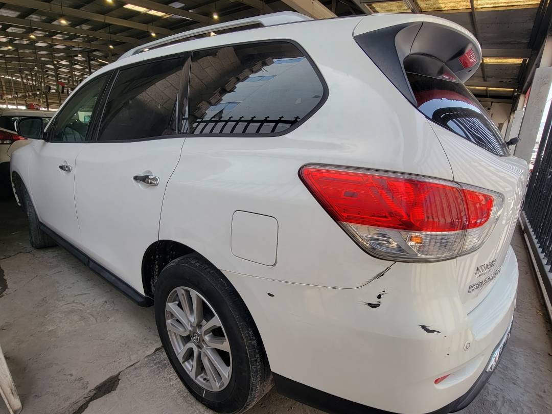 2013 NISSAN PATHFINDER — 158595 Miles — Lot 1DC639600 — Main - Marhaba Auctions Used Cars - Image 4