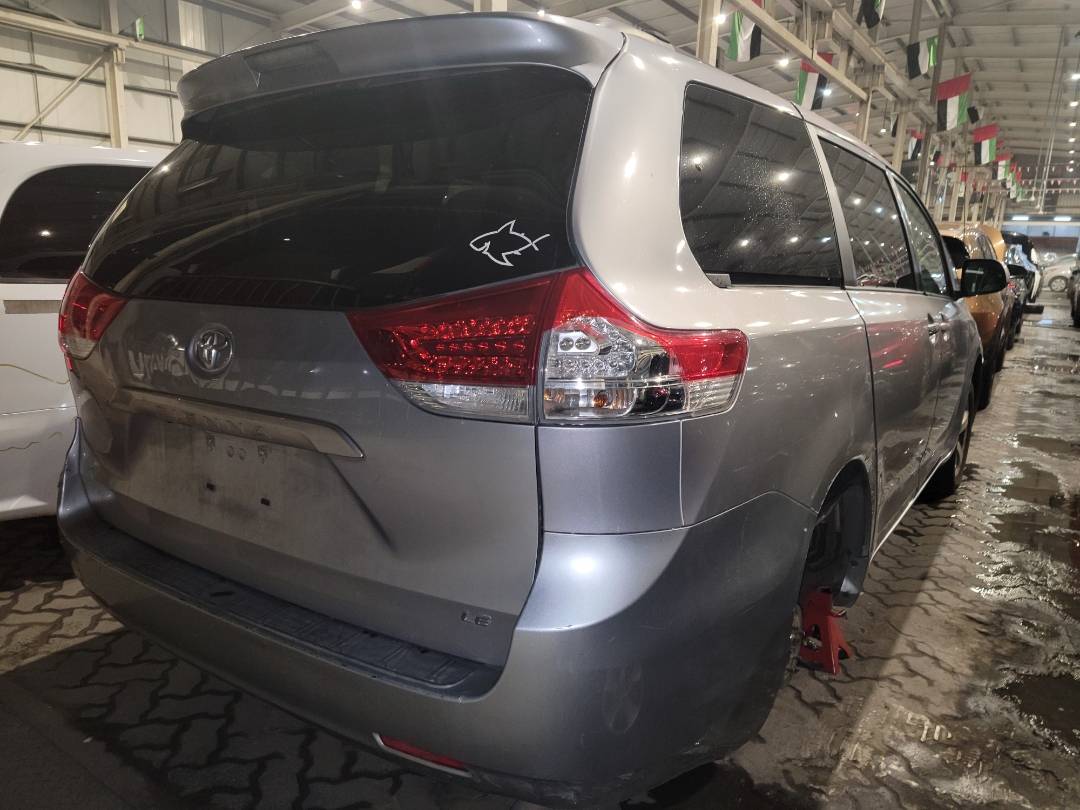 2011 TOYOTA SIENNA — 199039 Miles — Lot 37652239 - Marhaba Auctions Used Cars - Image 4