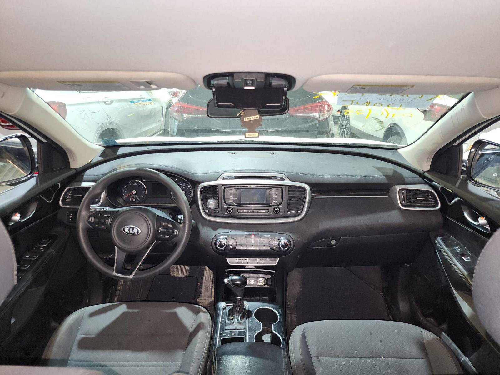 2018 KIA SORENTO — 113006 KM — Lot 20204292 — Al Quoz - Marhaba Auctions Used Cars - Image 8