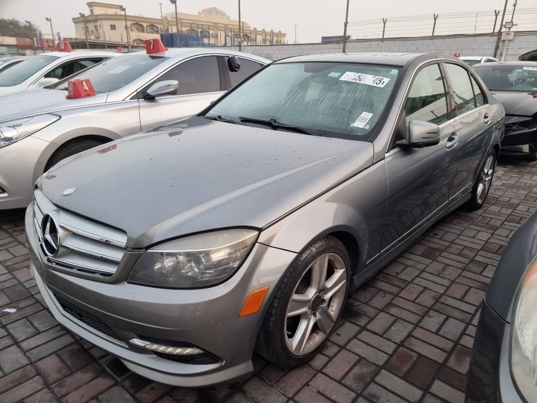 2011 MERCEDES BENZ C300 — 142927 Miles — Lot R157415 — Ind. 12 - Marhaba Auctions Used Cars - Image 6