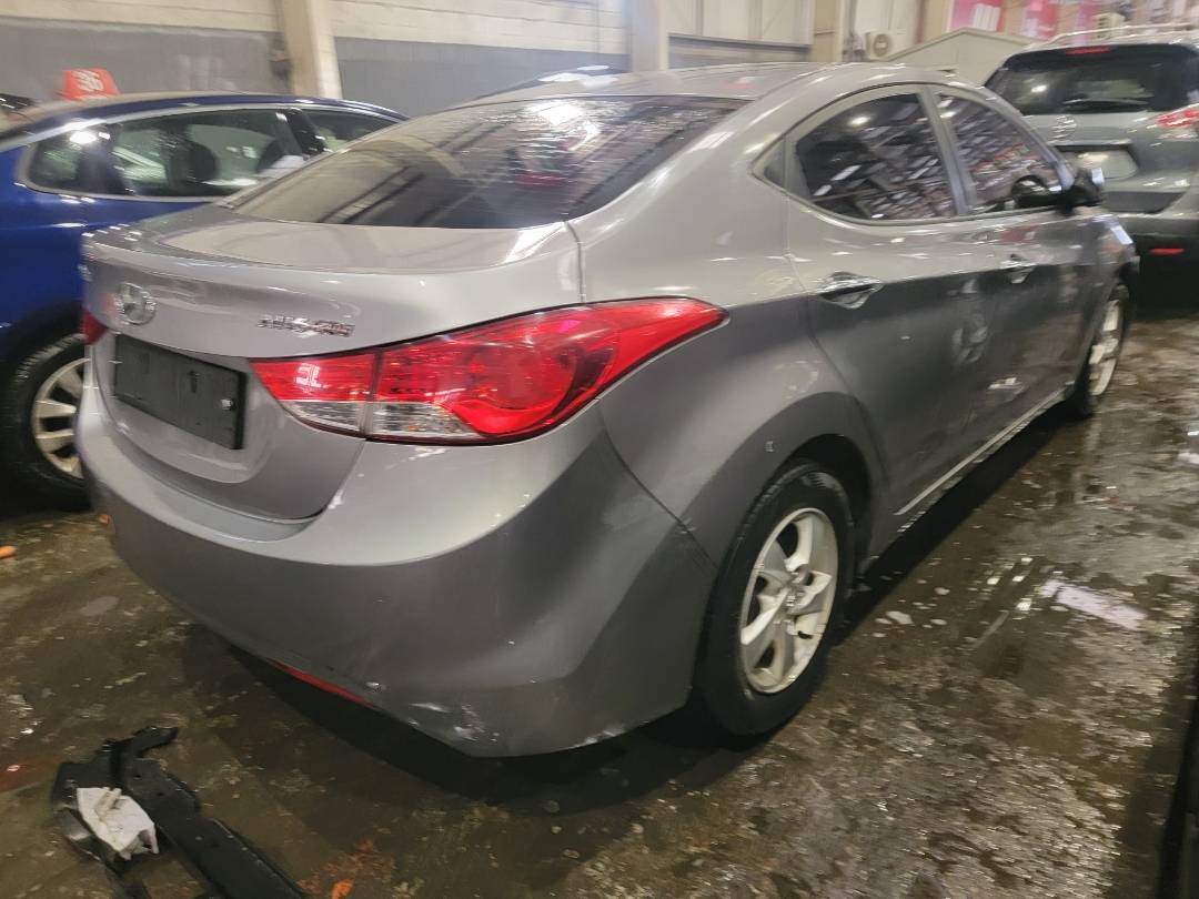 2011 HYUNDAI AVANTE — 179358 KM — Lot 84434 — Souq - Marhaba Auctions Used Cars - Image 4