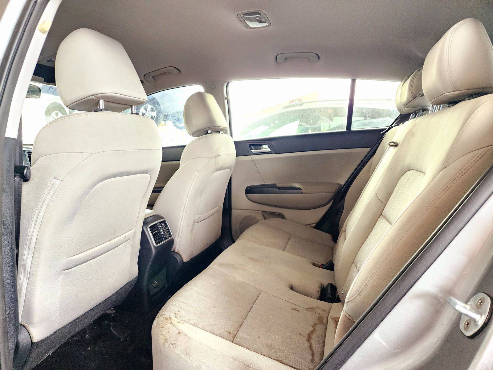 2020 KIA SPORTAGE — 107623 Miles — Lot XL7634991 — Souq - Marhaba Auctions Used Cars - Image 6