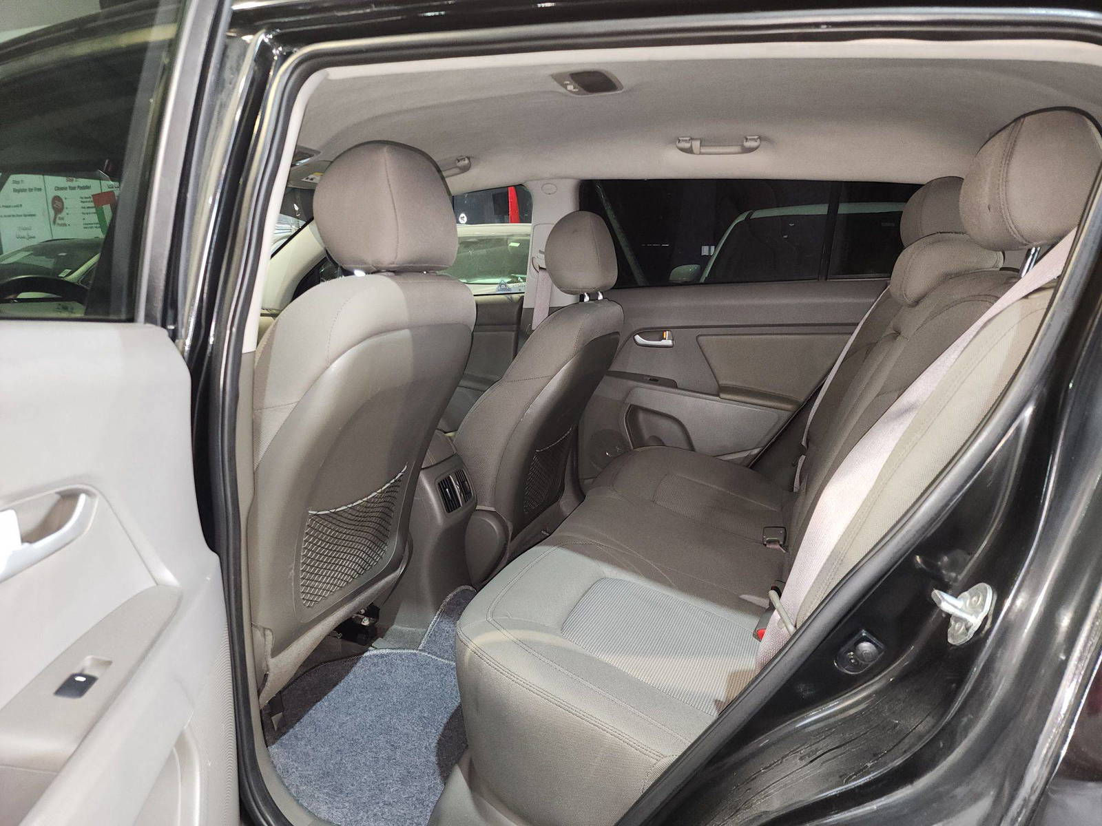 2016 KIA SPORTAGE — 112313 Miles — Lot 7832053 — Al Quoz - Marhaba Auctions Used Cars - Image 9