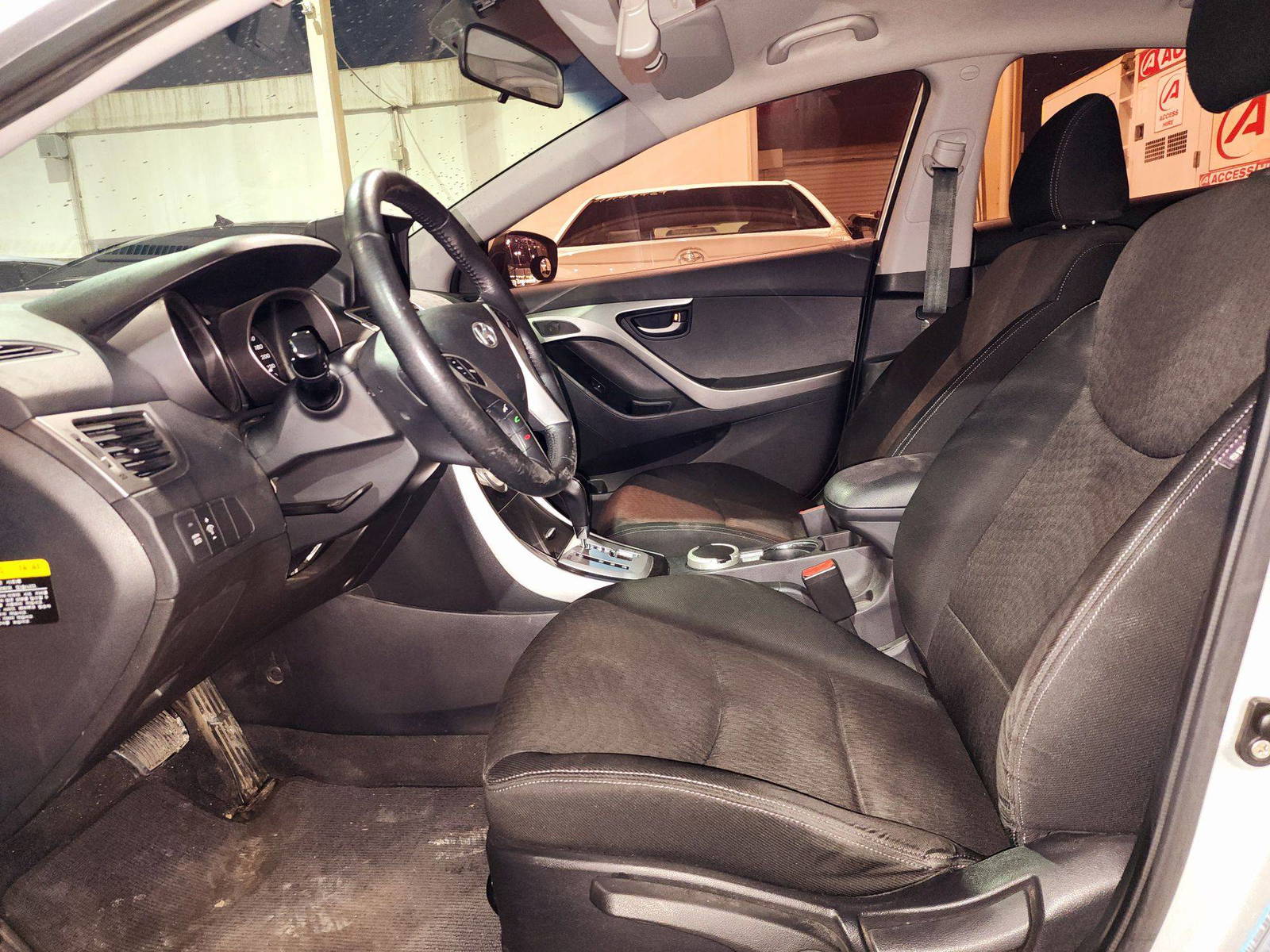 2011 HYUNDAI AVANTE — 125628 KM — Lot 004216 — Souq - Marhaba Auctions Used Cars - Image 8