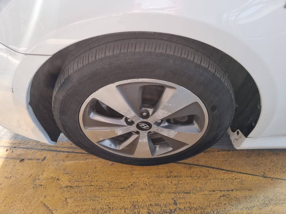 2012 HYUNDAI SONATA — 237200 KM — Lot 014975 — Main - Marhaba Auctions Used Cars - Image 10