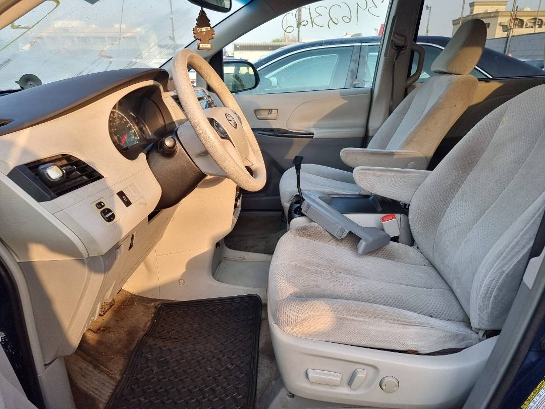 2011 TOYOTA SIENNA — 221252 Miles — Lot 0125487 — Ind. 12 - Marhaba Auctions Used Cars - Image 6
