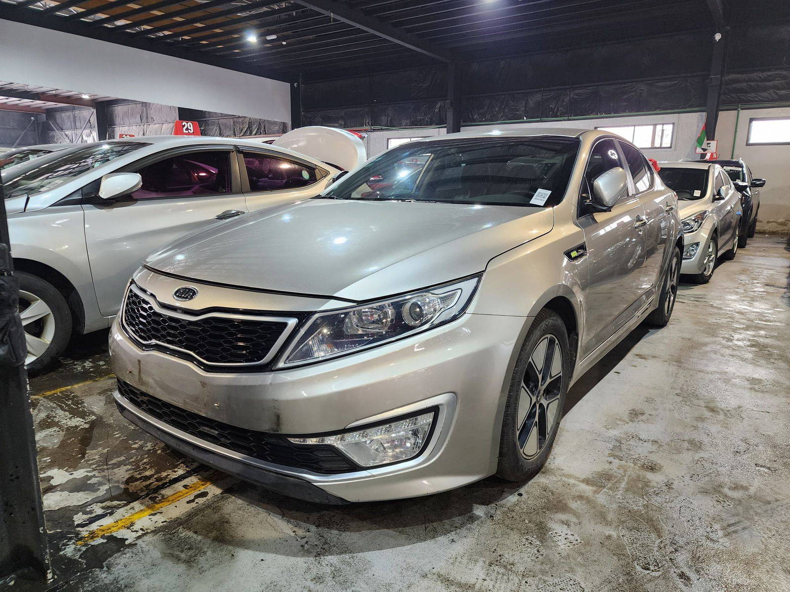 2012 KIA K5 — 133733 KM — Lot 005470 — Al Quoz - Marhaba Auctions Used Cars - Image 5
