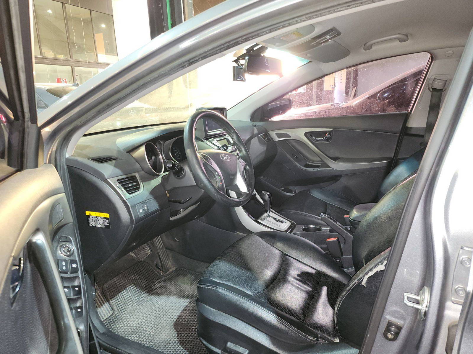 HYUNDAI AVANTE 2012 - Marhaba Auction Used Cars - Image 9