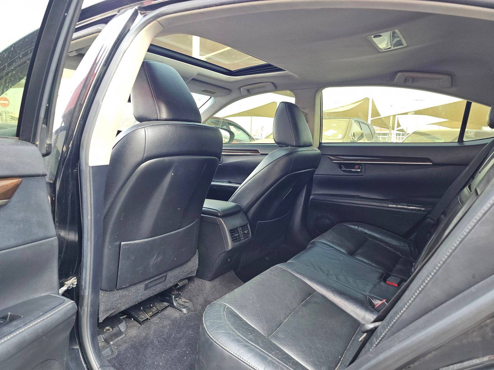 2013 LEXUS ES 350 — 155489 Miles — Lot D2055916 — Souq - Marhaba Auctions Used Cars - Image 6