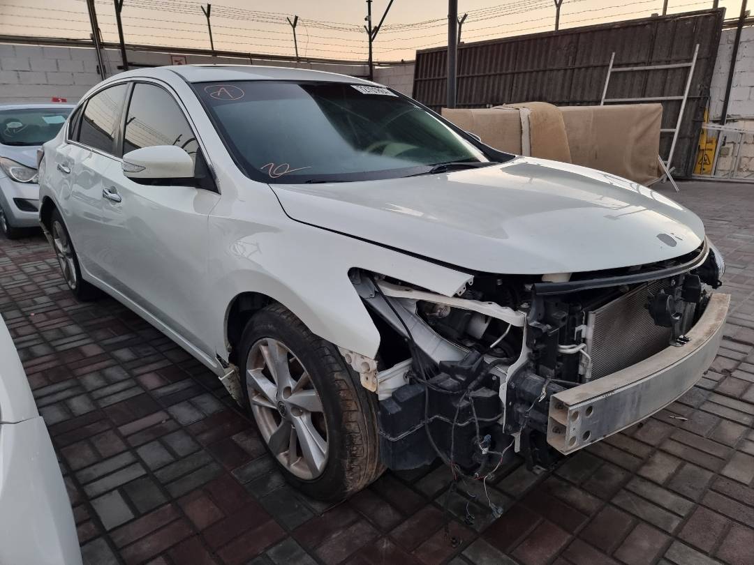 2014 NISSAN ALTIMA — 162579 Miles — Lot 124587 — Souq - Marhaba Auctions Used Cars - Image 5