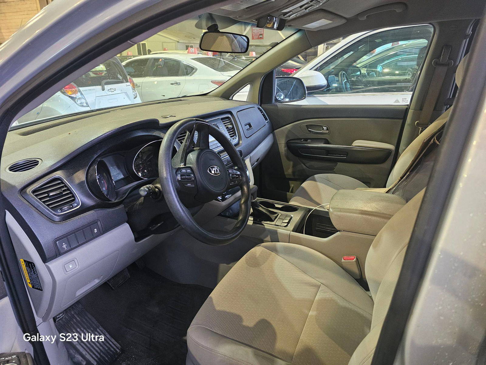 2018 KIA SEDONA — 122872 Miles — Lot 6397799 — Main - Marhaba Auctions Used Cars - Image 15