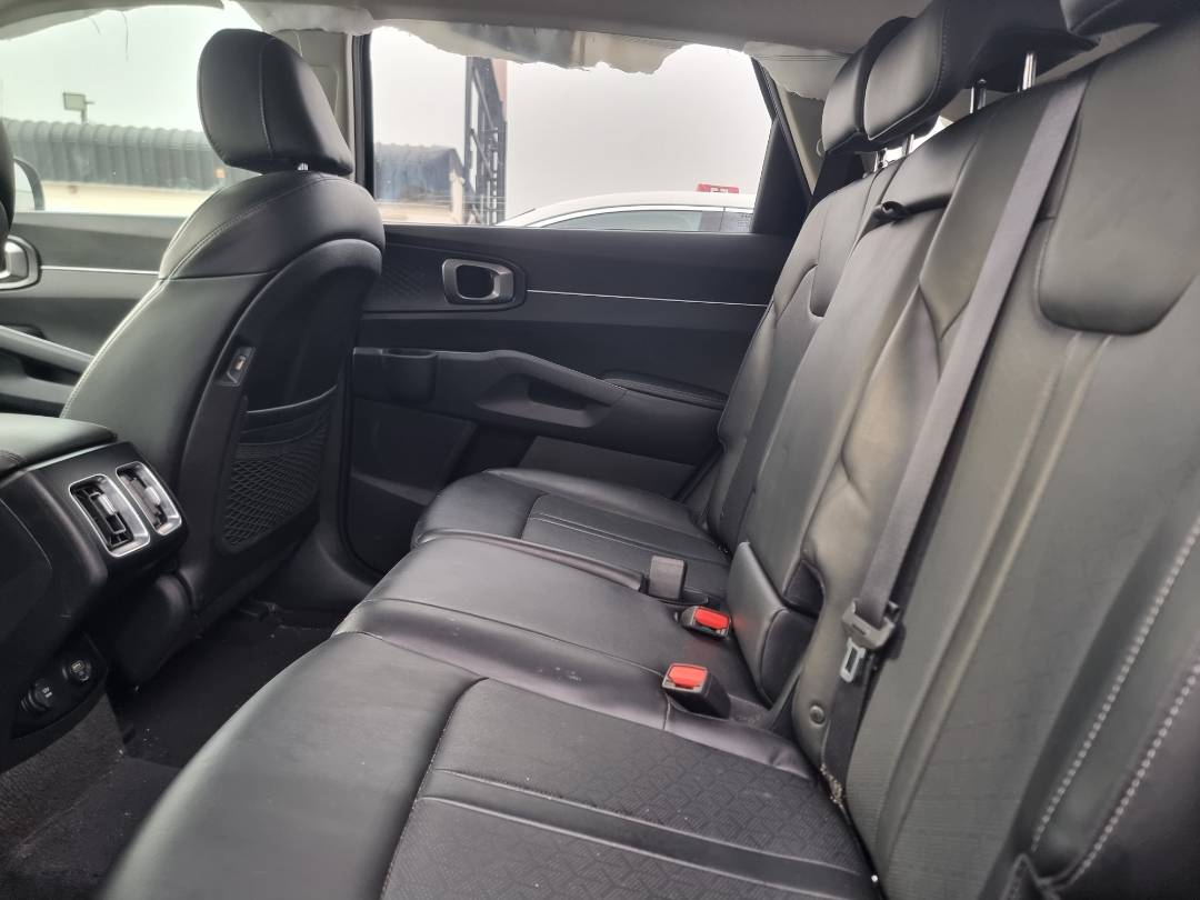 2023 KIA SORENTO — 37720 Miles — Lot G235672 — Main - Marhaba Auctions Used Cars - Image 4
