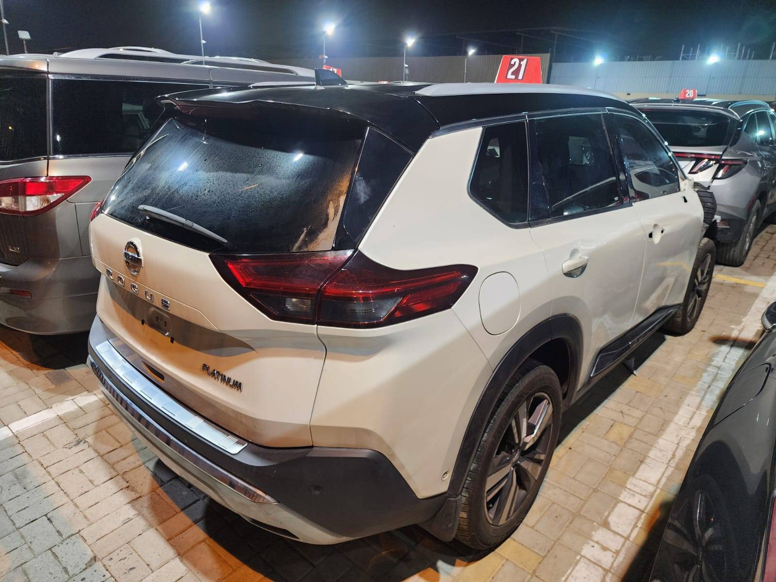 2021 NISSAN ROGUE — 111000 Miles — Lot 95649695 — Al Sajaa - Marhaba Auctions Used Cars - Image 11