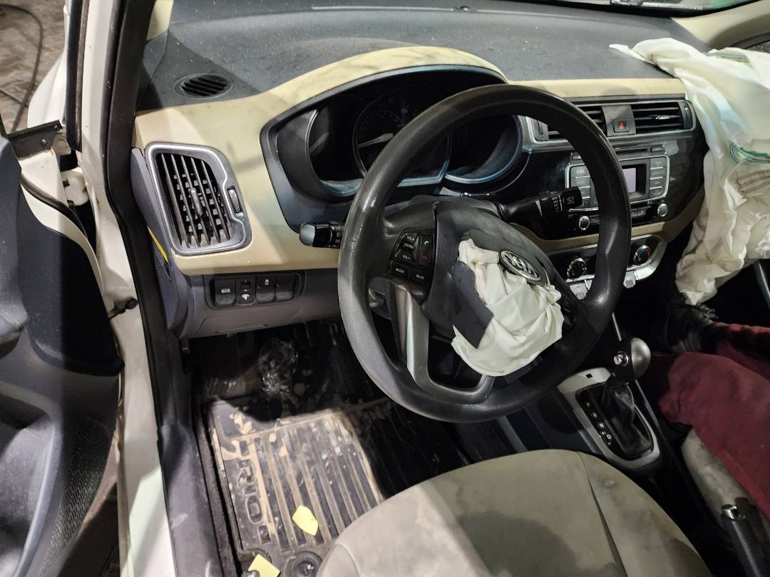 2016 KIA RIO — 182418 Miles — Lot 76201103 - Marhaba Auctions Used Cars - Image 4