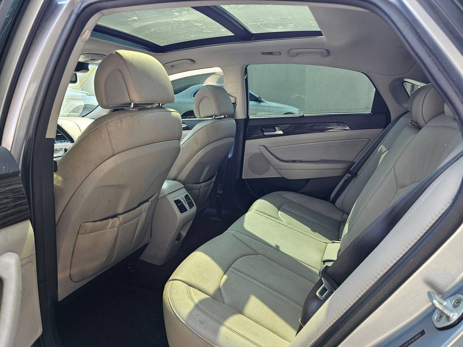 2015 HYUNDAI SONATA — 114233 Miles — Lot FH038892 — Souq - Marhaba Auctions Used Cars - Image 6
