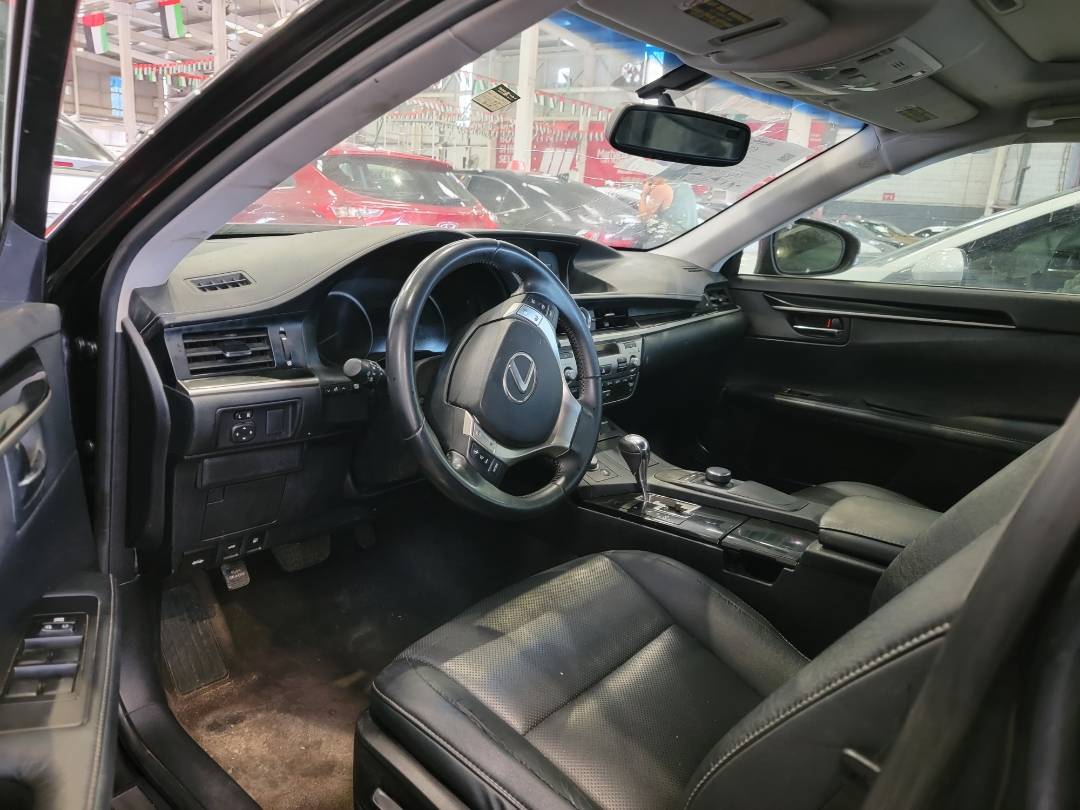 2015 LEXUS ES 350 — 180581 Miles — Lot F2155047 — Main - Marhaba Auctions Used Cars - Image 6