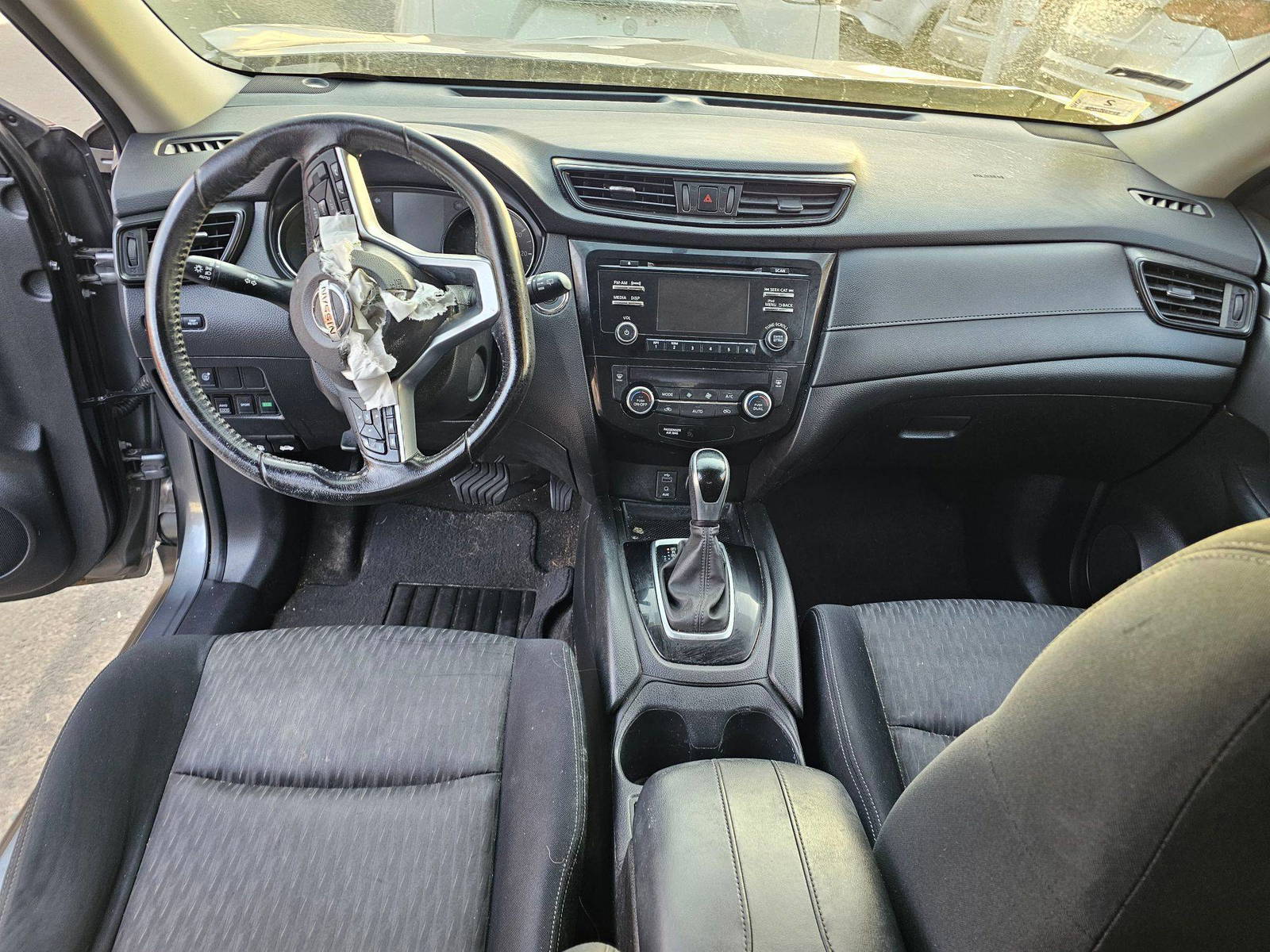 2017 NISSAN ROGUE — 108673 Miles — Lot XHW019049 — Souq - Marhaba Auctions Used Cars - Image 7