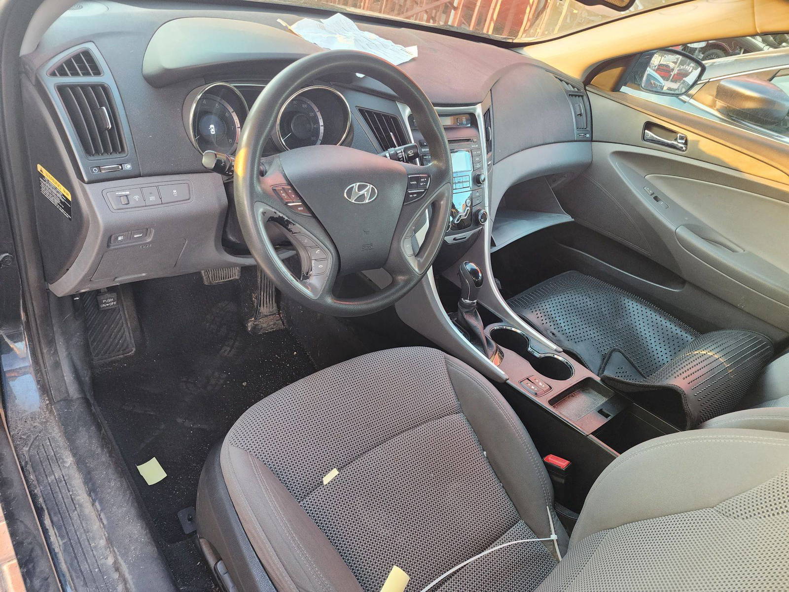 2013 HYUNDAI SONATA — 237559 Miles — Lot 66724183 - Marhaba Auctions Used Cars - Image 4