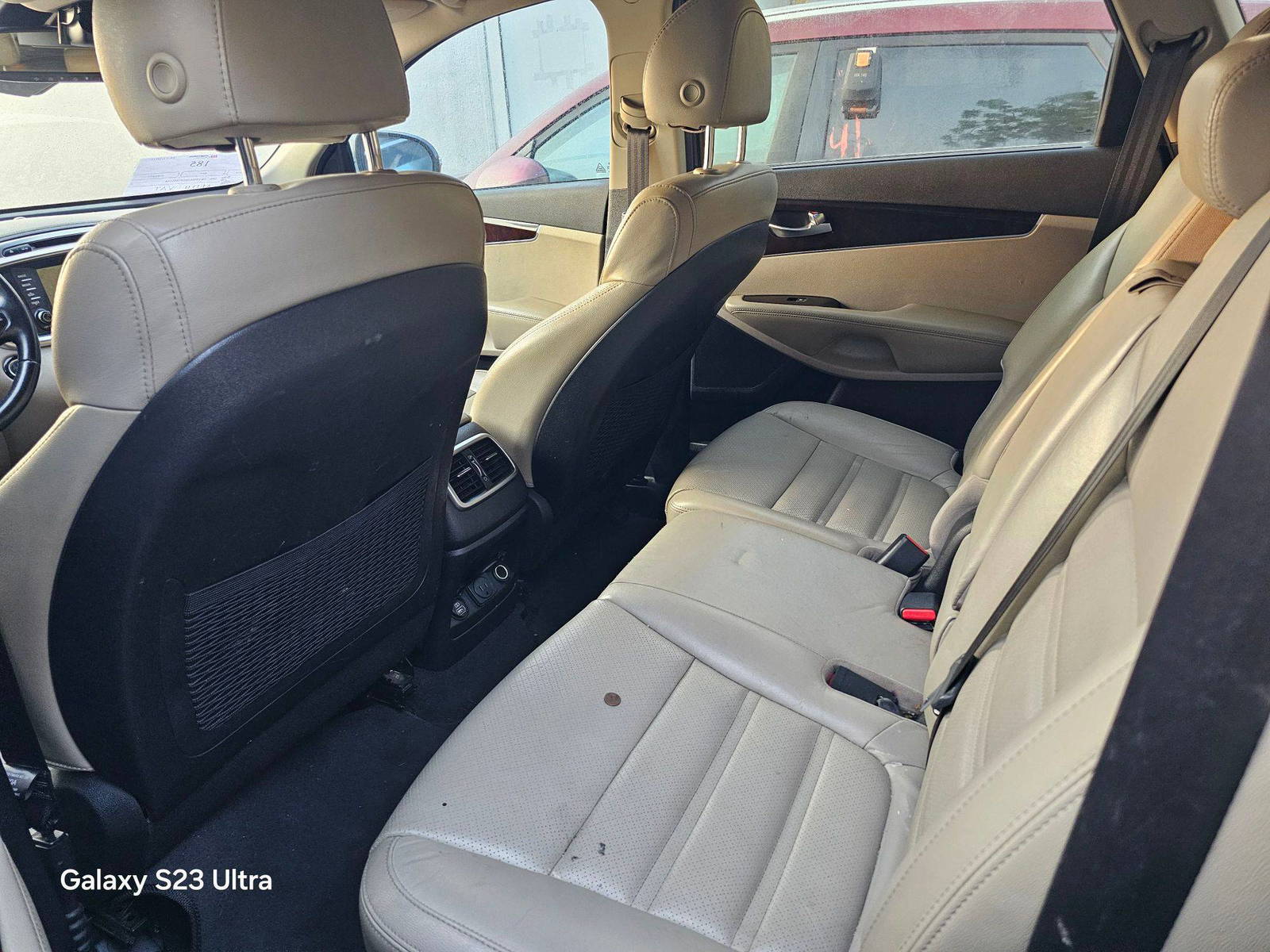 2018 KIA SORENTO — 111391 Miles — Lot 80397725 — Main - Marhaba Auctions Used Cars - Image 10