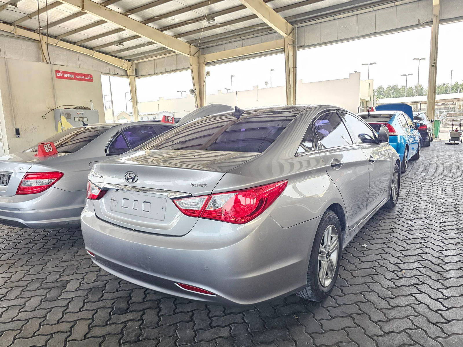 2012 HYUNDAI SONATA — 205544 KM — Lot 404943 — Souq - Marhaba Auctions Used Cars - Image 3