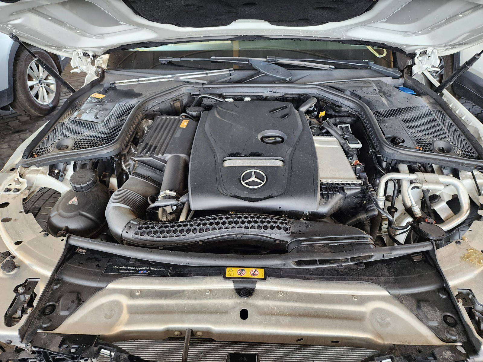 2017 MERCEDES BENZ C300 — 75921 Miles — Lot 44093 — Souq - Marhaba Auctions Used Cars - Image 13