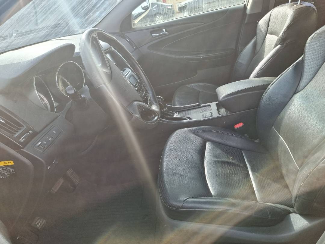 2012 HYUNDAI SONATA — 150206 KM — Lot 125487 — Souq - Marhaba Auctions Used Cars - Image 5