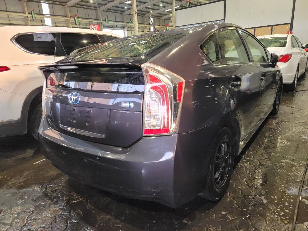 2014 TOYOTA PRIUS — 196435 Miles — Lot U5E0376922 — Main - Marhaba Auctions Used Cars - Image 4
