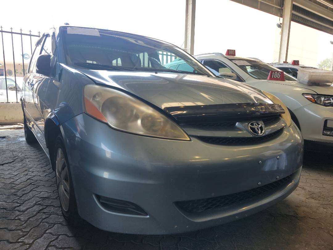 2007 TOYOTA SIENNA — 254336 Miles — Lot 39570852 — Main - Marhaba Auctions Used Cars - Image 4