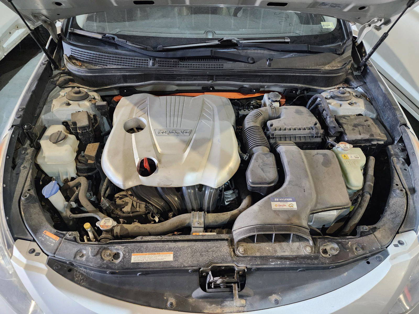 2015 HYUNDAI SONATA — 157144 Miles — Lot 124540 — Al Quoz - Marhaba Auctions Used Cars - Image 13