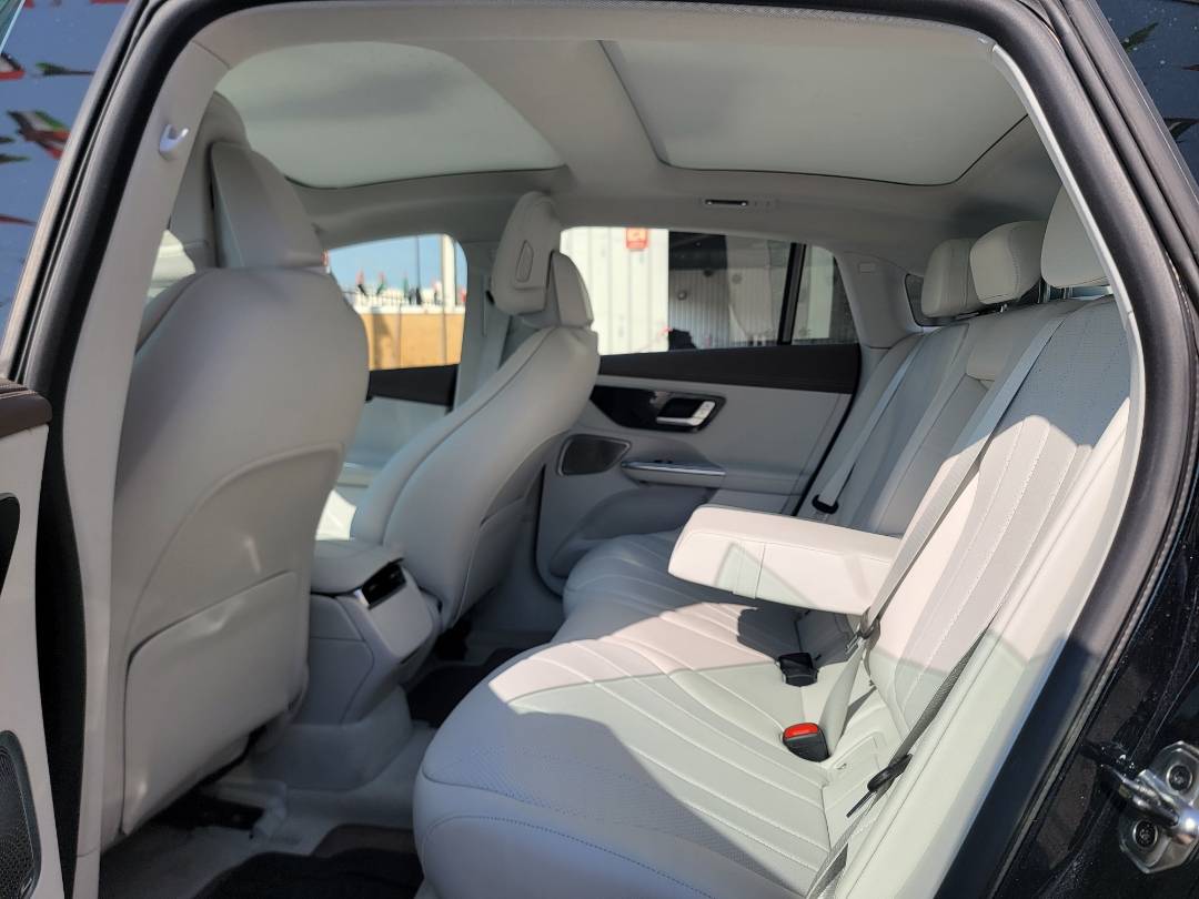 2023 MERCEDES BENZ EQE 350 — 8772 Miles — Lot 58726174 — Al Quoz - Marhaba Auctions Used Cars - Image 7