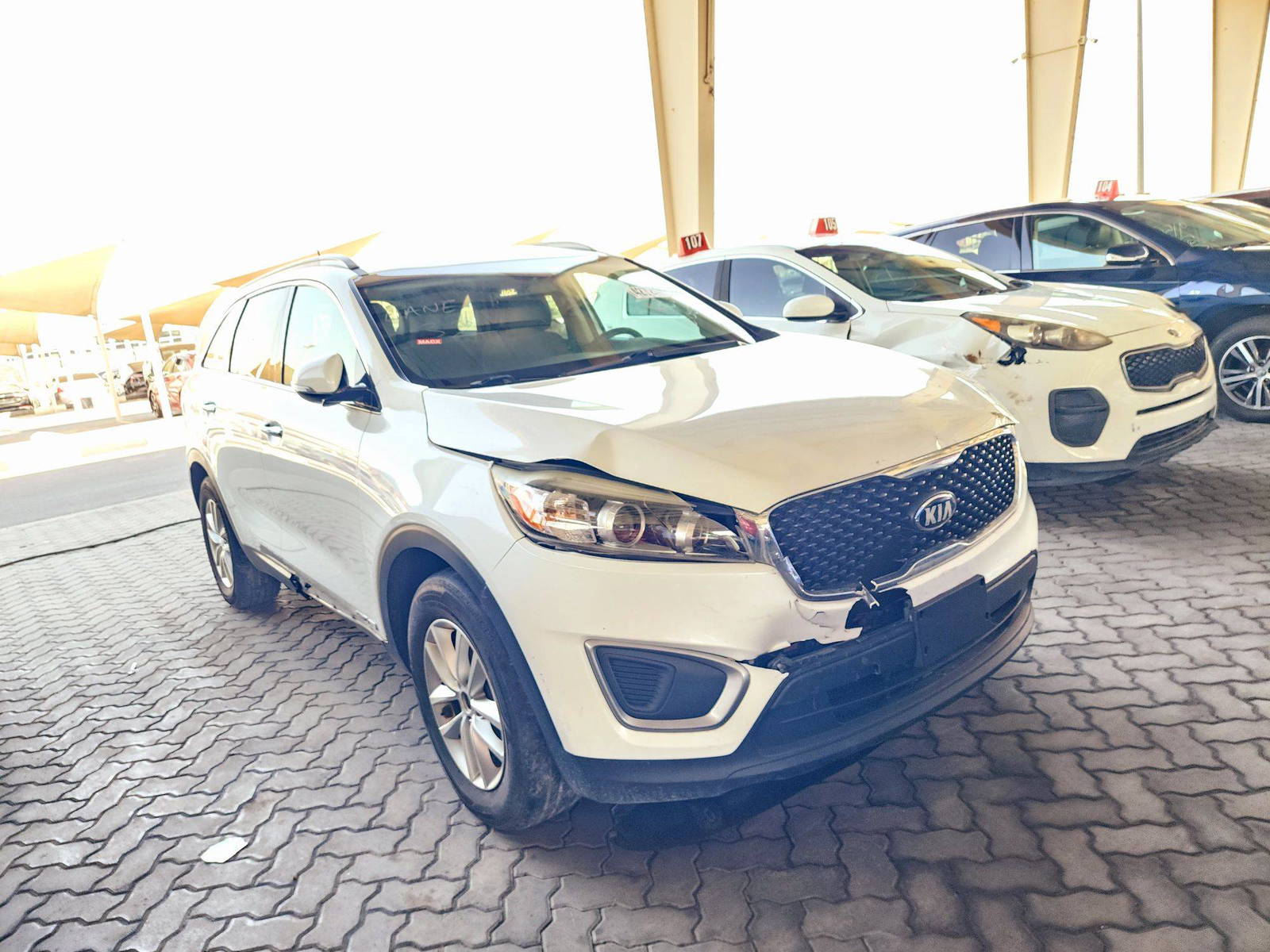 2017 KIA SORENTO — 166541 Miles — Lot G195490 — Souq - Marhaba Auctions Used Cars - Image 4