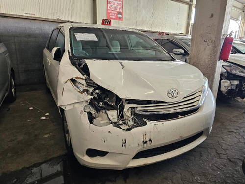 2016 TOYOTA SIENNA for sale at Marhaba Auctions