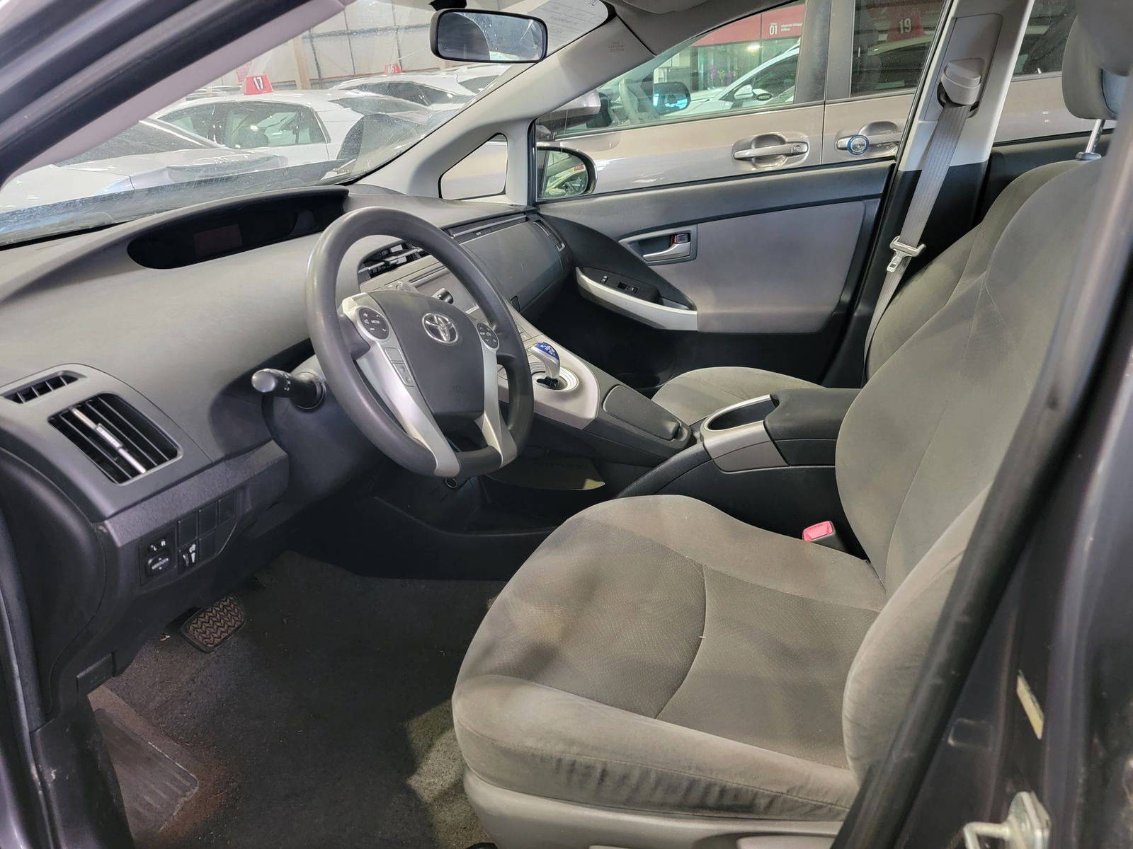 2012 TOYOTA PRIUS — 203157 KM — Lot 61521525 — Main - Marhaba Auctions Used Cars - Image 8