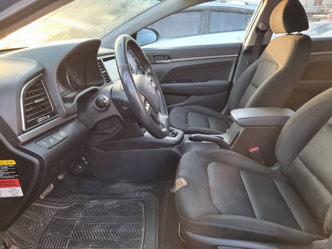 2018 HYUNDAI ELANTRA — 168084 KM — Lot 215478 — Souq - Marhaba Auctions Used Cars - Image 6