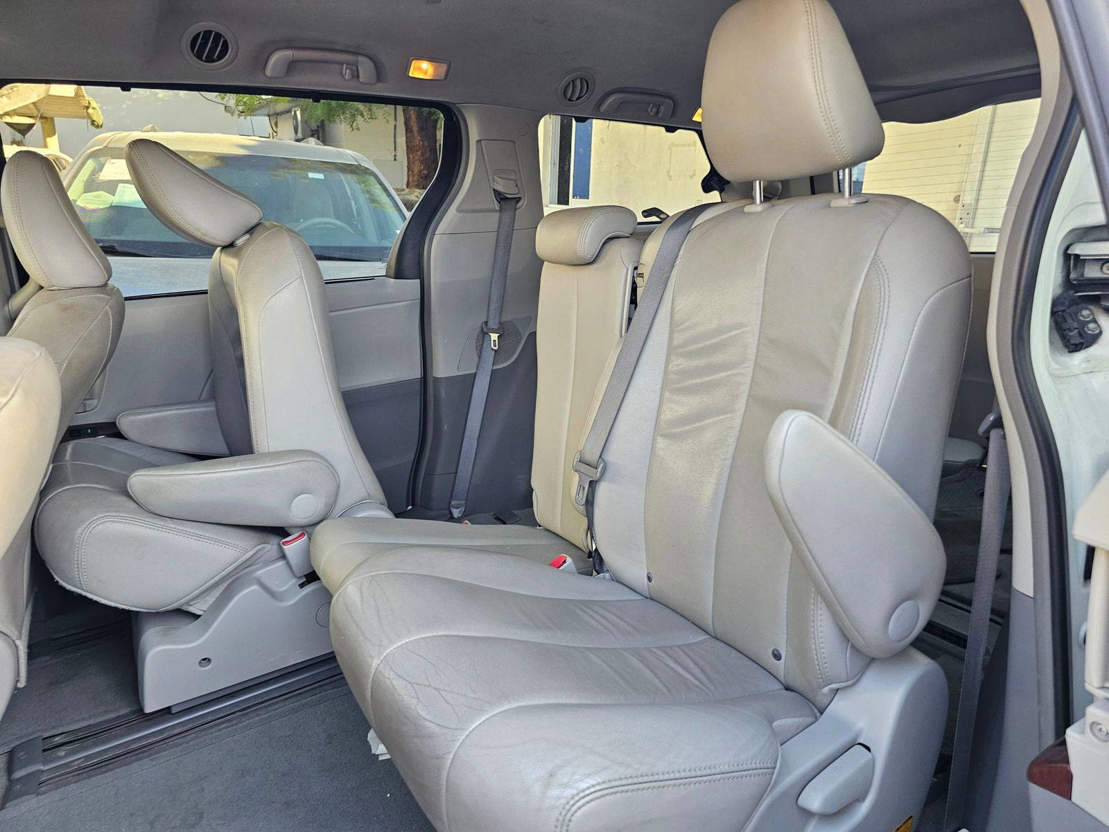 TOYOTA SIENNA 2013 - Marhaba Auction Used Cars - Image 7