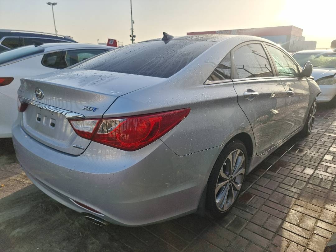 2013 HYUNDAI SONATA — 40674 Miles — Lot DH657816 — Ind. 12 - Marhaba Auctions Used Cars - Image 4