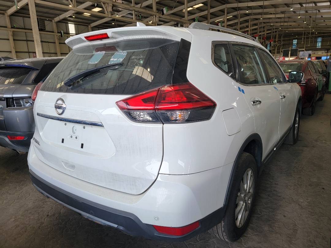 2018 NISSAN X TRAIL — 83515 KM — Lot C024878 — Main - Marhaba Auctions Used Cars - Image 3