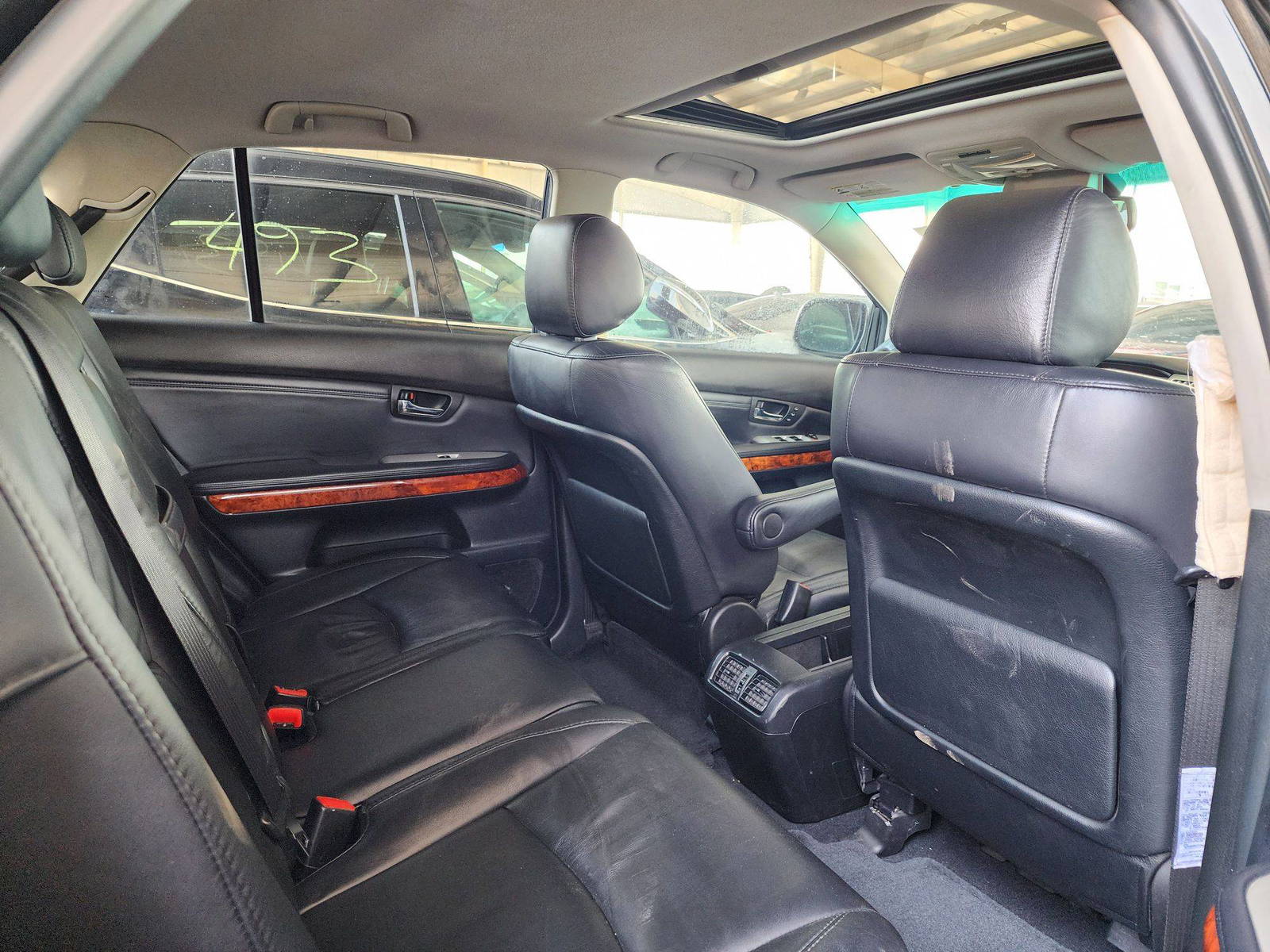 2009 LEXUS RX 350 — 232225 Miles — Lot 5624 — Main - Marhaba Auctions Used Cars - Image 4