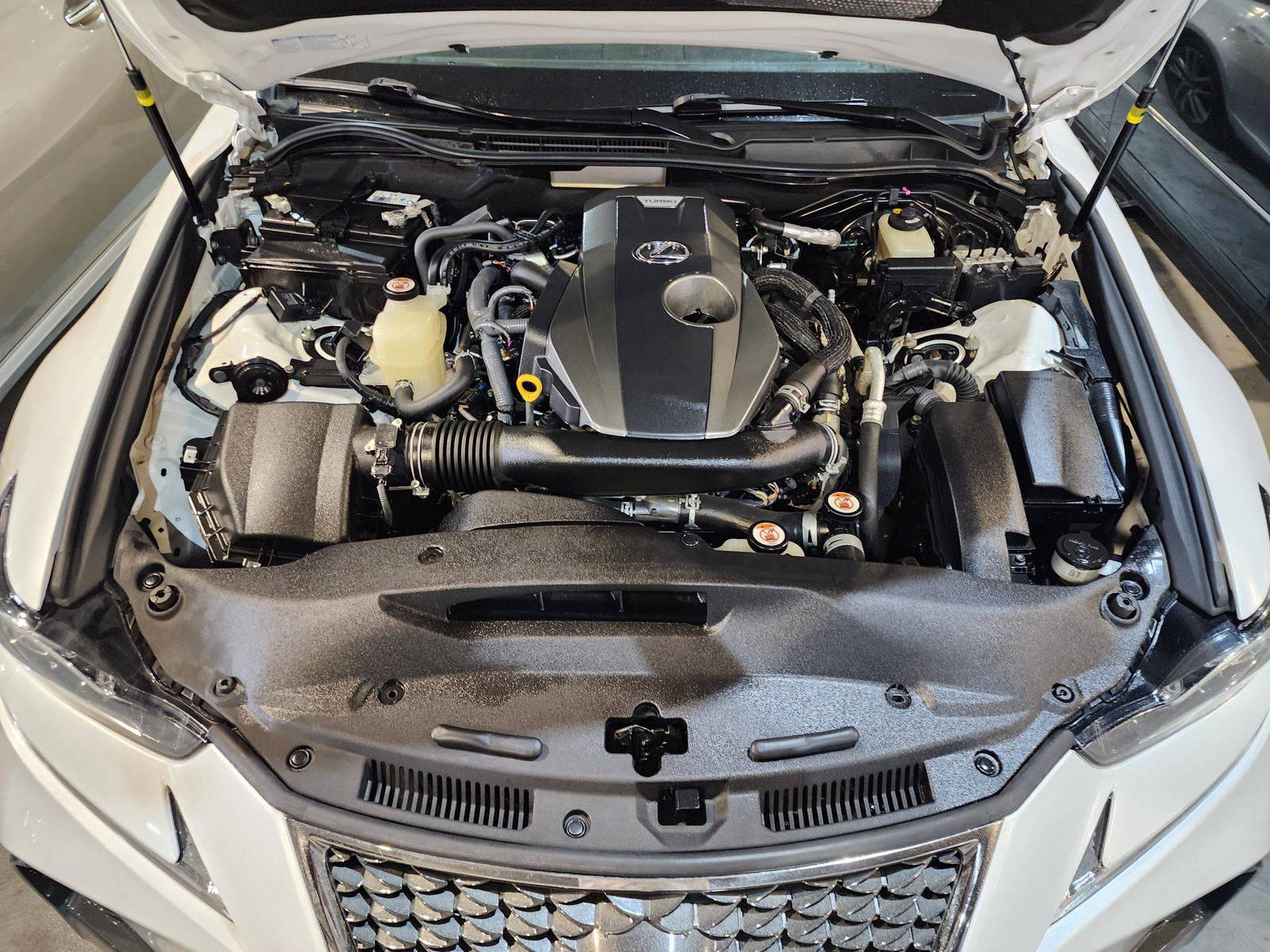 2019 LEXUS IS 300 — 117518 Miles — Lot 5100892 — Al Quoz - Marhaba Auctions Used Cars - Image 17
