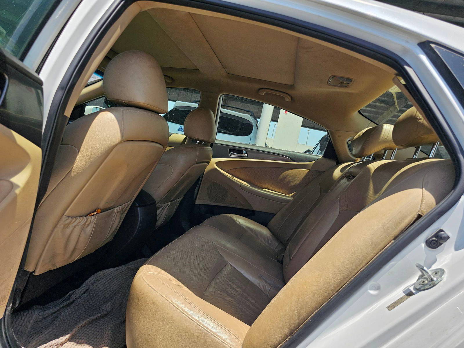 2015 HYUNDAI SONATA — 175643 Miles — Lot FA128824 — Souq - Marhaba Auctions Used Cars - Image 6