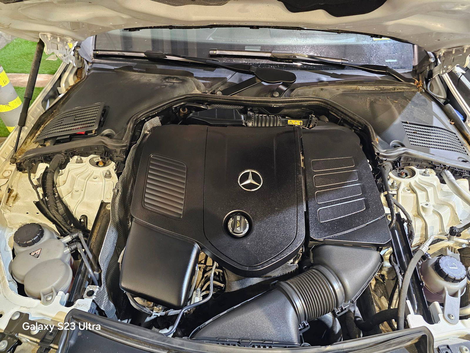 2022 MERCEDES BENZ C300 — sold — 22534 Miles — Lot R041041 — Main - Marhaba Auctions Used Cars - Image 11