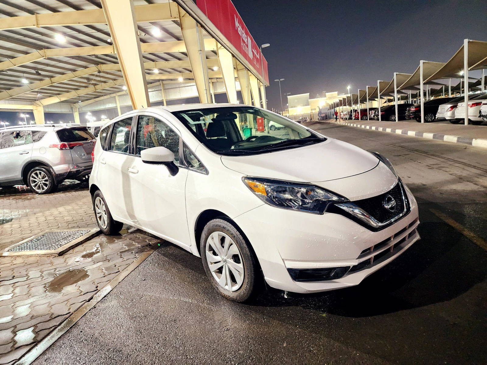 2018 NISSAN VERSA NOTE — 139758 Miles — Lot 1JL370058 — Souq - Marhaba Auctions Used Cars - Image 4