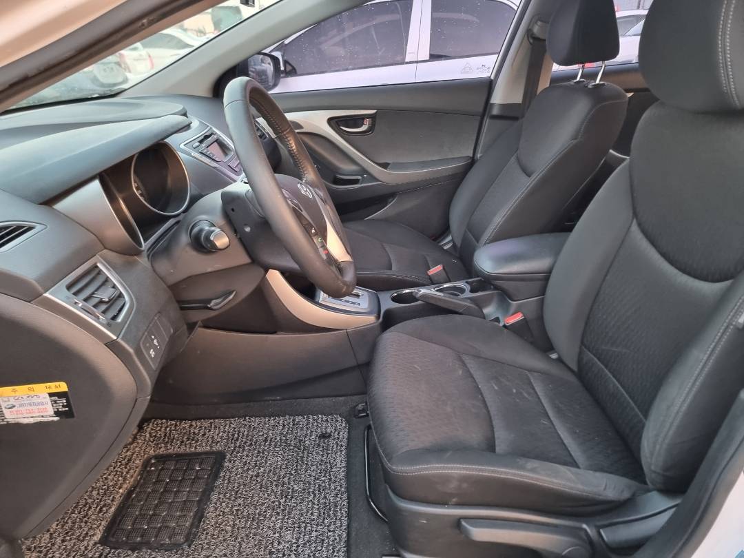2012 HYUNDAI AVANTE — 116651 KM — Lot 215487 — Ind. 12 - Marhaba Auctions Used Cars - Image 8