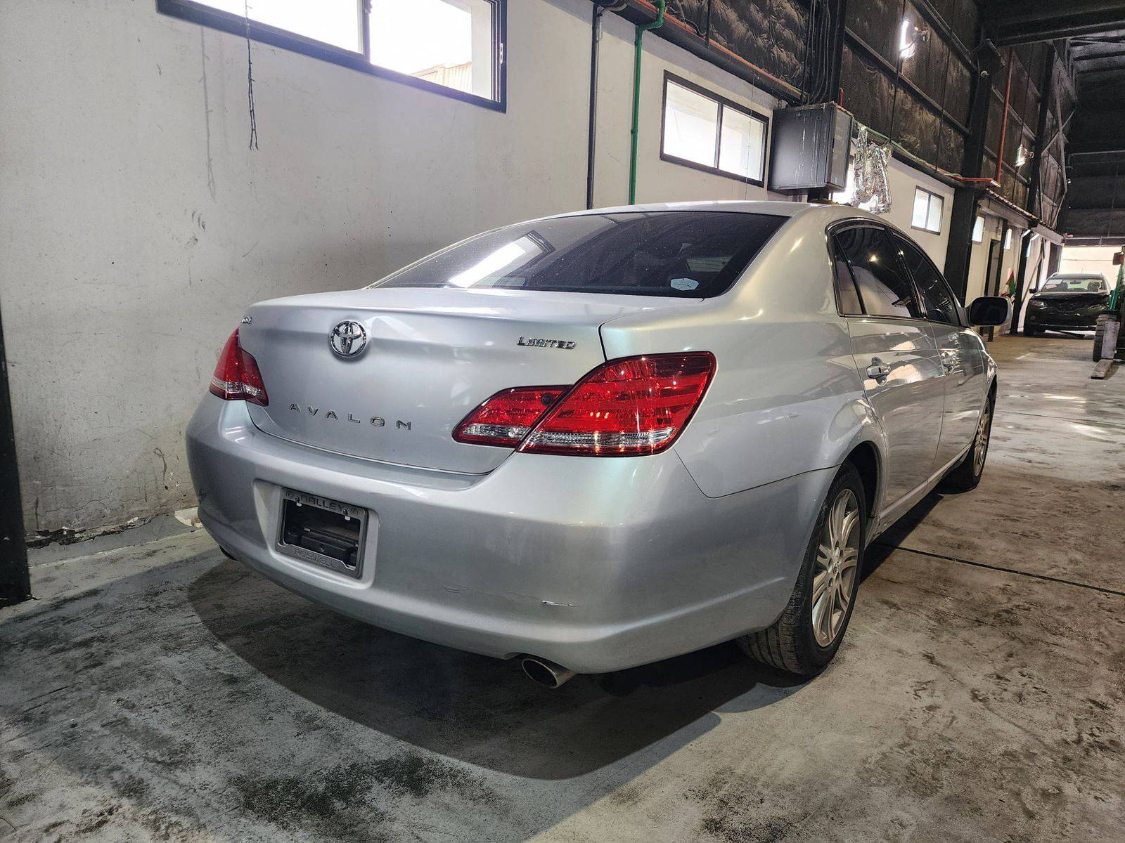 TOYOTA AVALON 2006 - Marhaba Auction Used Cars - Image 5