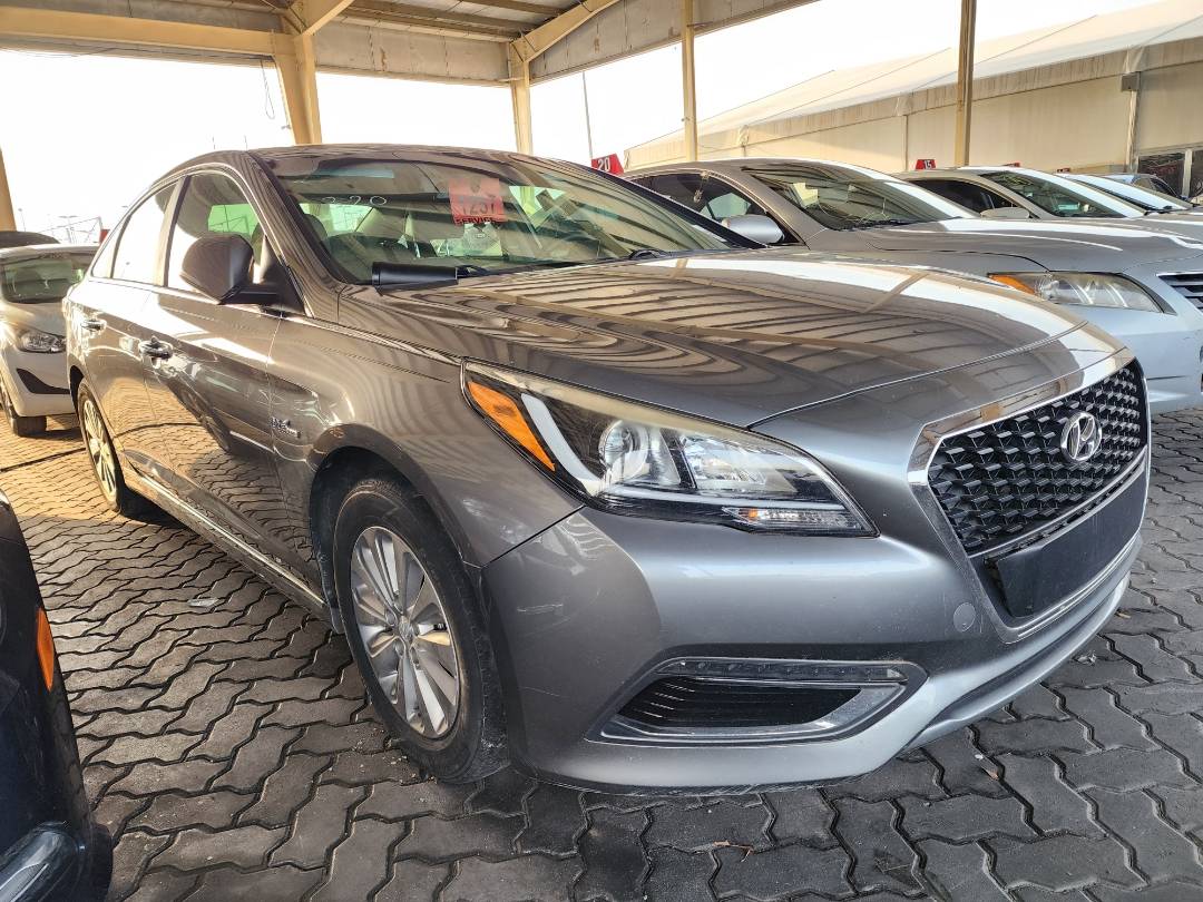 2017 HYUNDAI SONATA — 218048 Miles — Lot 38964318 — Souq - Marhaba Auctions Used Cars - Image 4