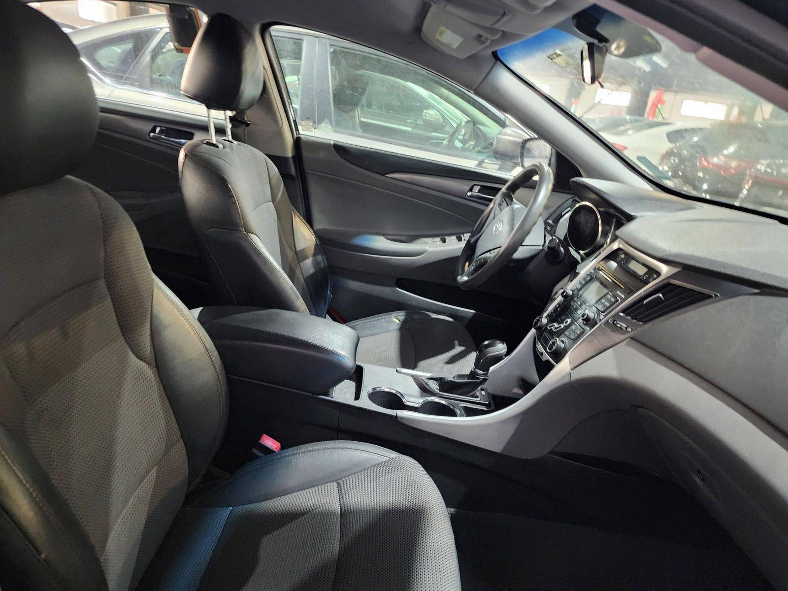 2011 HYUNDAI SONATA — 198658 Miles — Lot 001966 — Main - Marhaba Auctions Used Cars - Image 7