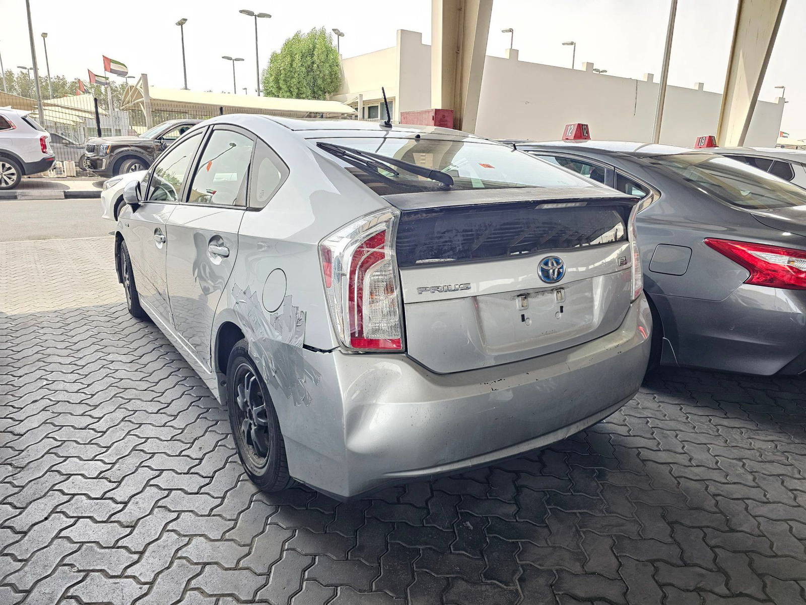 2012 TOYOTA PRIUS — 153139 Miles — Lot 0C5411608 — Souq - Marhaba Auctions Used Cars - Image 5