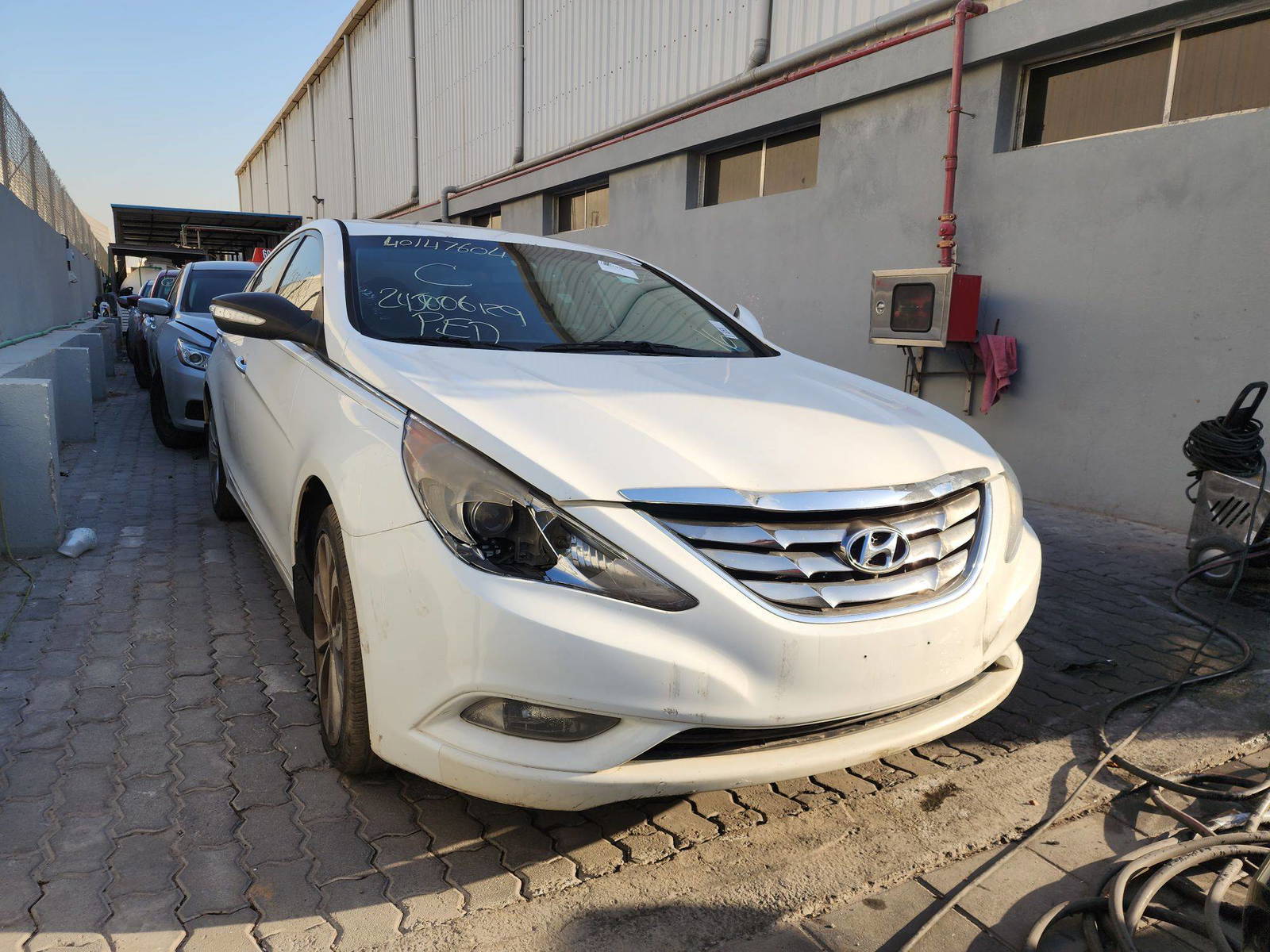 2013 HYUNDAI SONATA — 212339 Miles — Lot 23344 — Al Quoz - Marhaba Auctions Used Cars - Image 4
